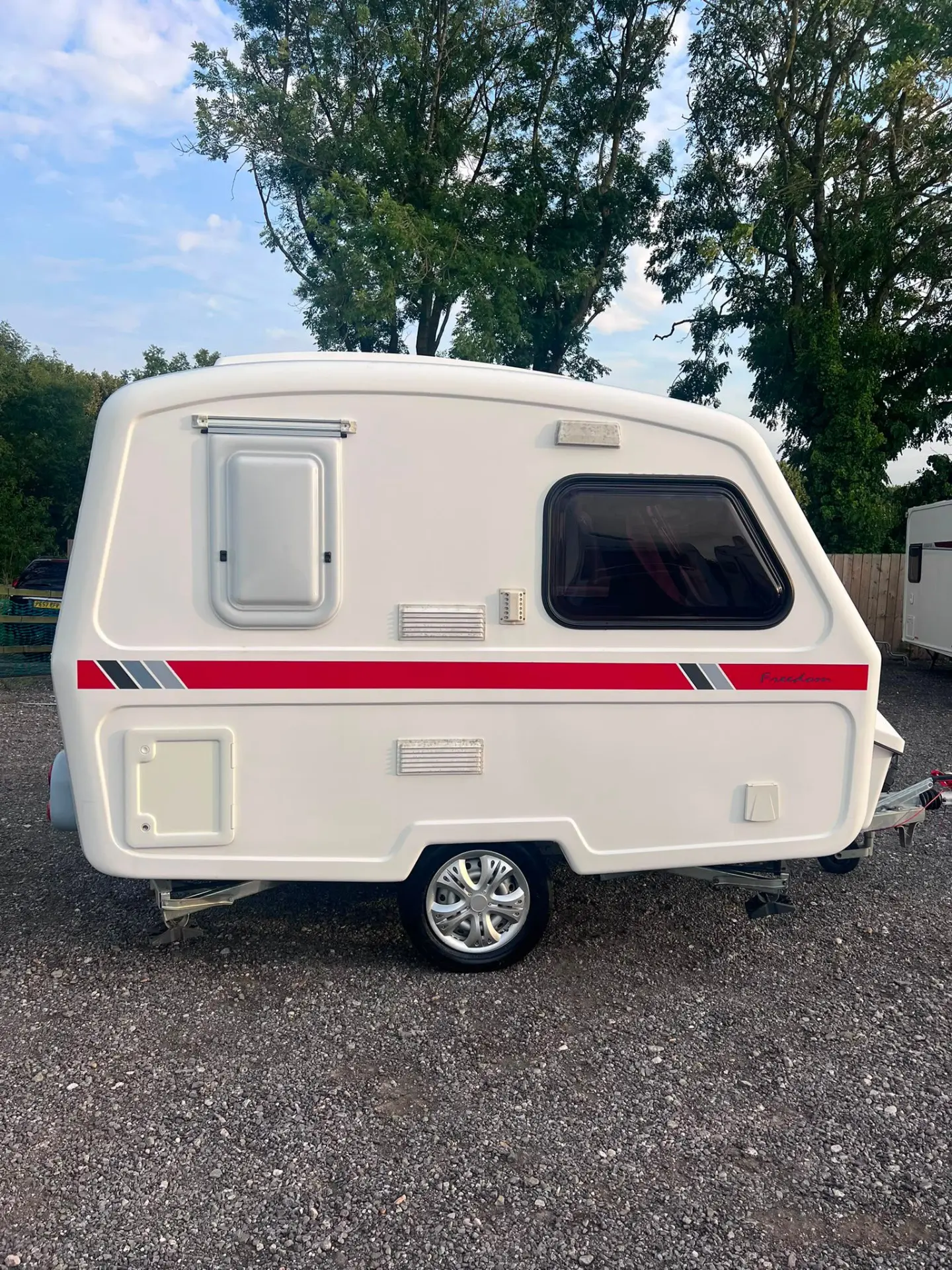 2018 Freedom Discovery 2 Berth photo 3